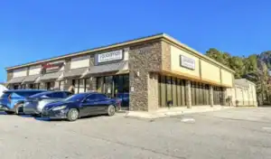 Exterior de la consulta de Goodman Dermatology en Buford, Georgia